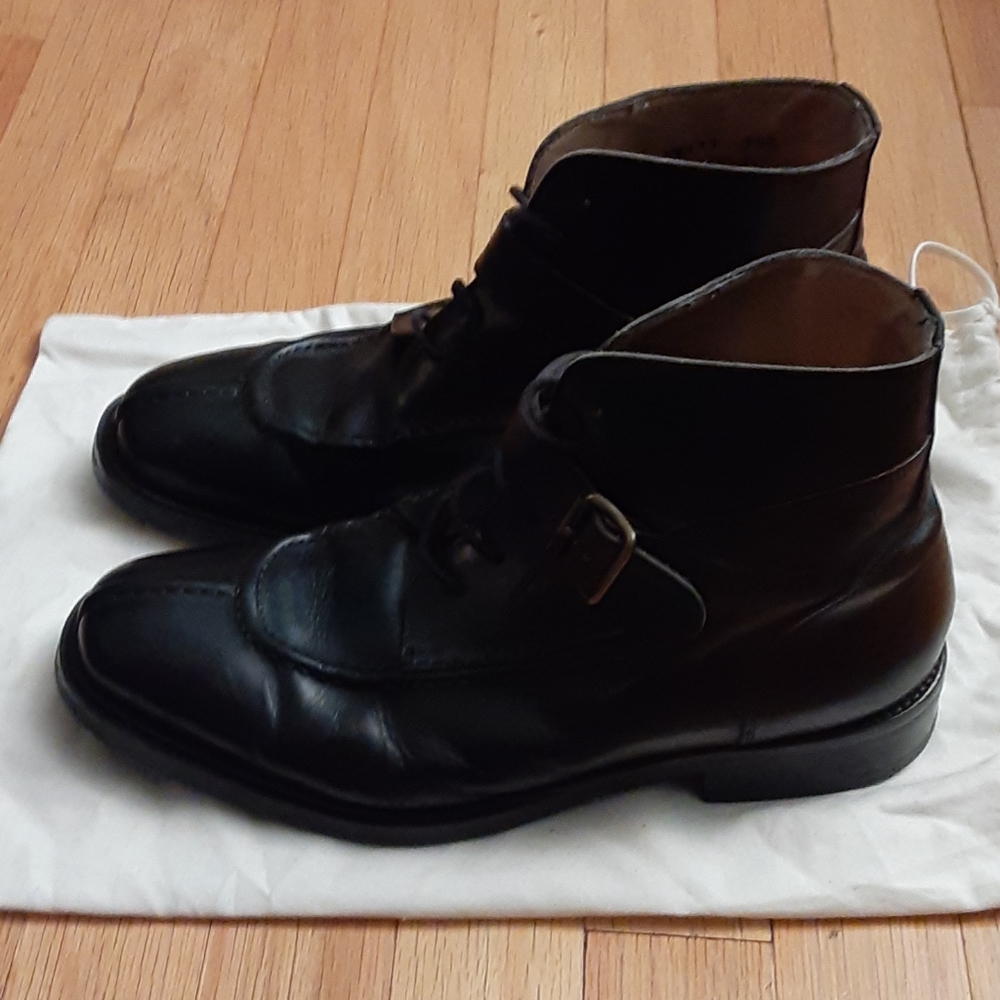 Boot - Picture 3 of 8